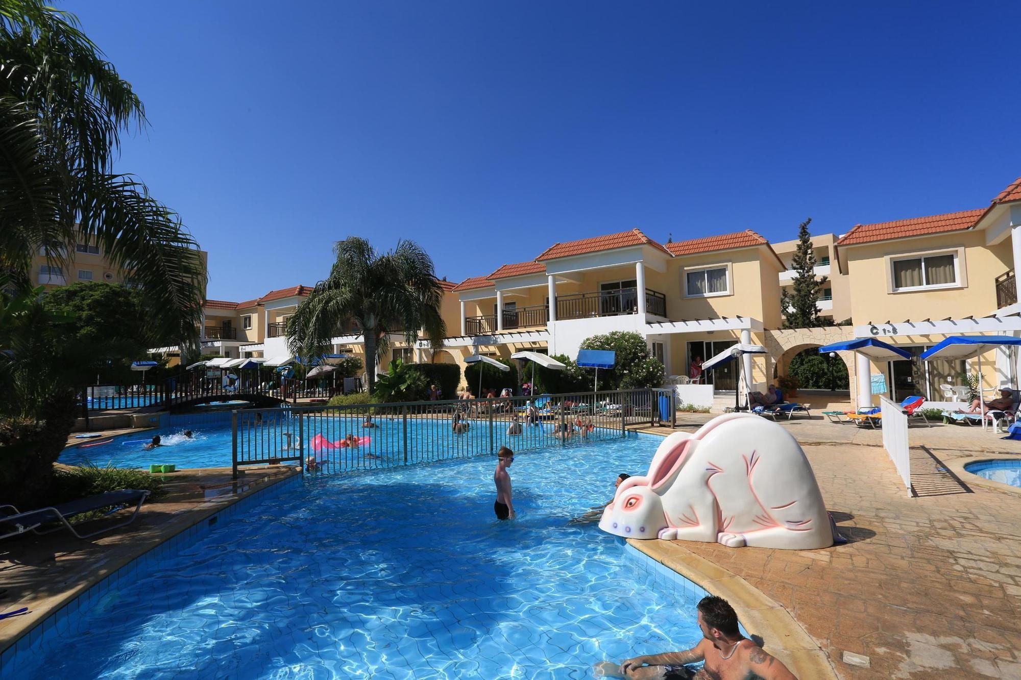 Jacaranda Hotel Apartments Protaras Exterior foto