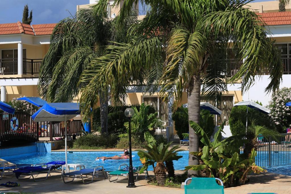 Jacaranda Hotel Apartments Protaras Exterior foto