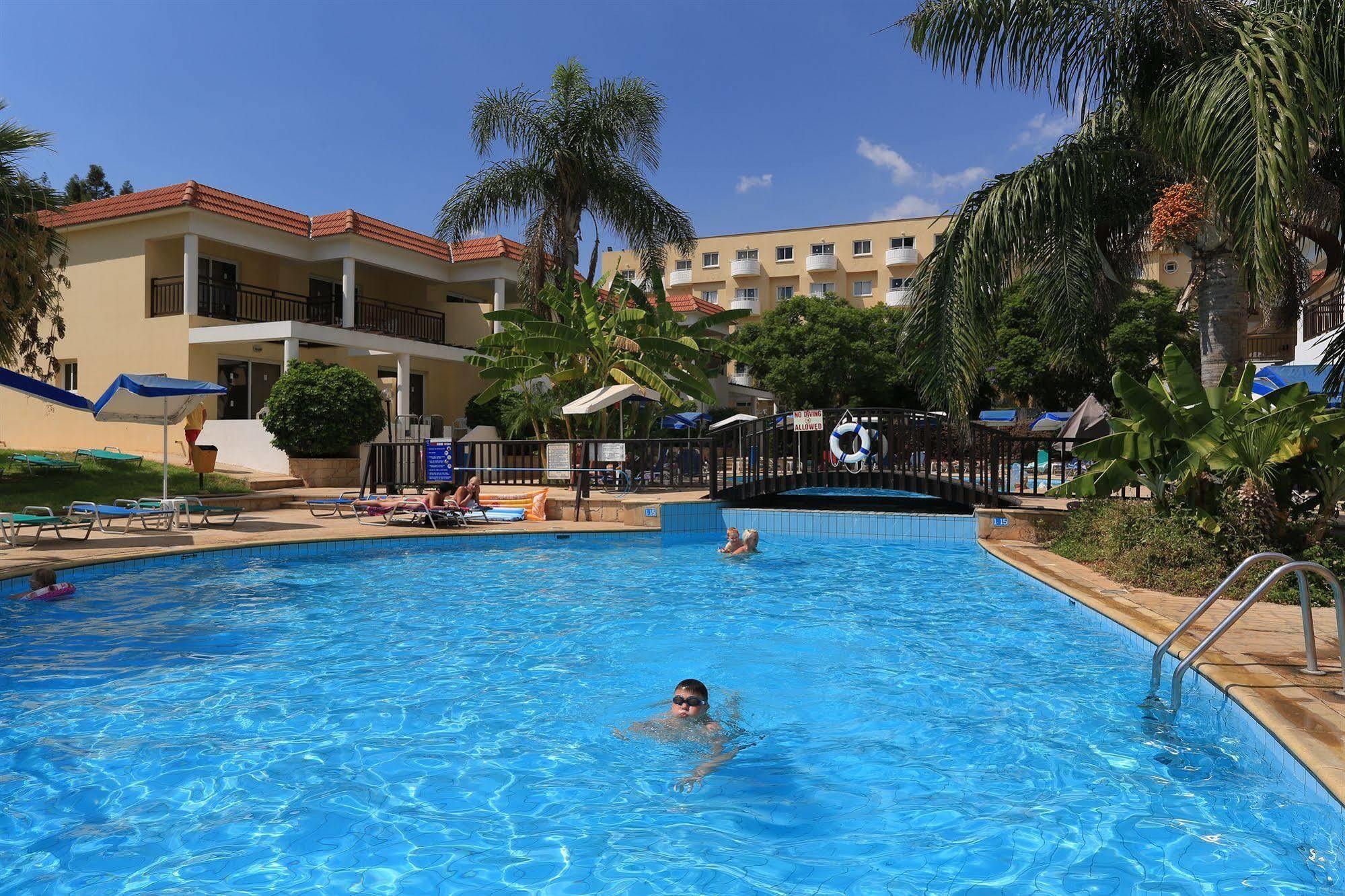 Jacaranda Hotel Apartments Protaras Exterior foto