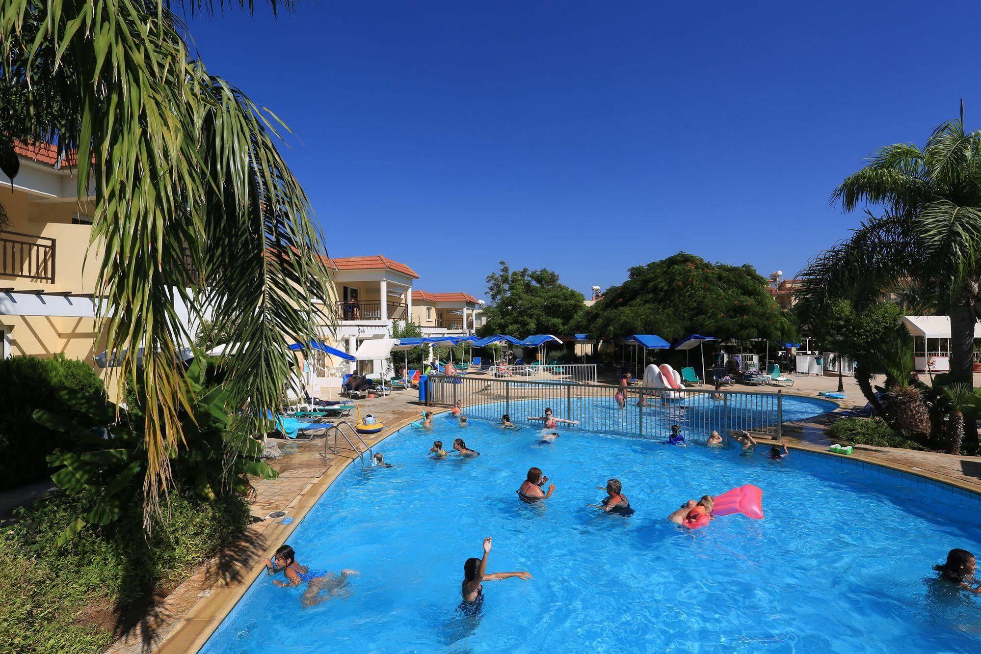 Jacaranda Hotel Apartments Protaras Exterior foto